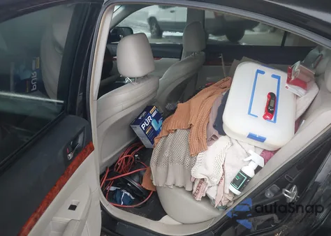 2010 Subaru Legacy 2.5I Limited из США, поврежденный, VIN 4S3BMBK66A3219328